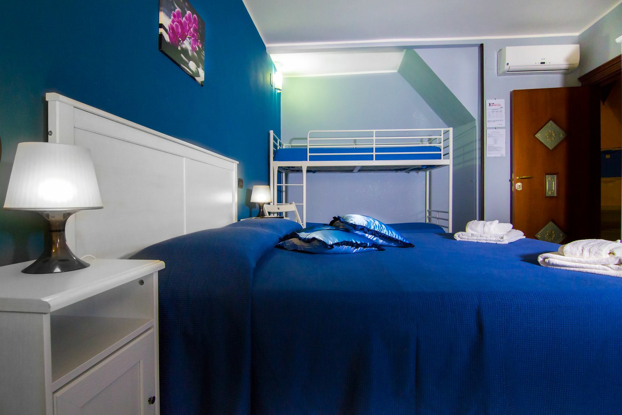 B&B Eraclio Suite Barletta Luaran gambar