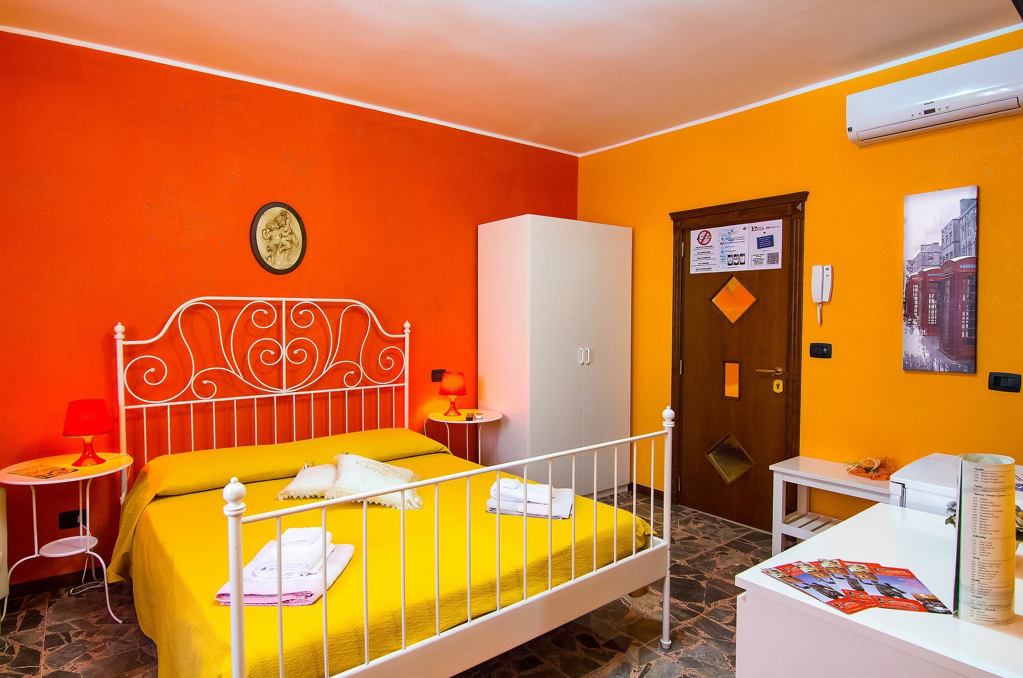 B&B Eraclio Suite Barletta Luaran gambar